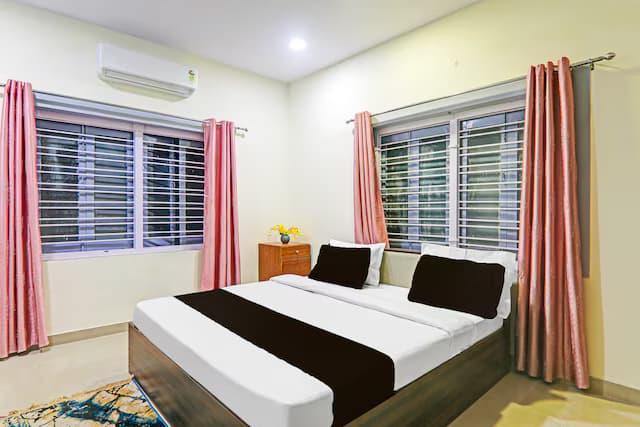 Main Hotel